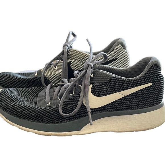 Nike Women’s Tanjun Racer Athletic Shoe - Picture 3 of 8